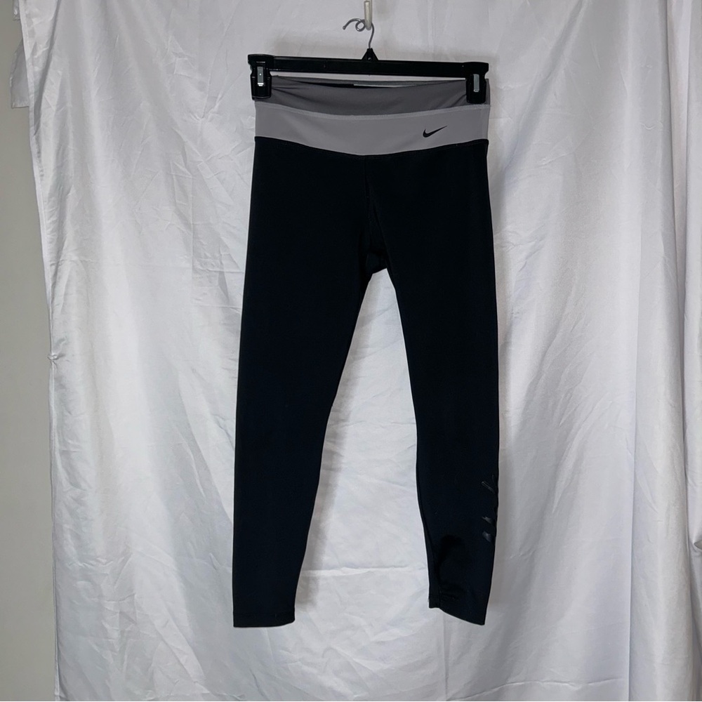 Nike Leggings Shades of Gray Waistband Skinny Compression Legs Athletic Pants